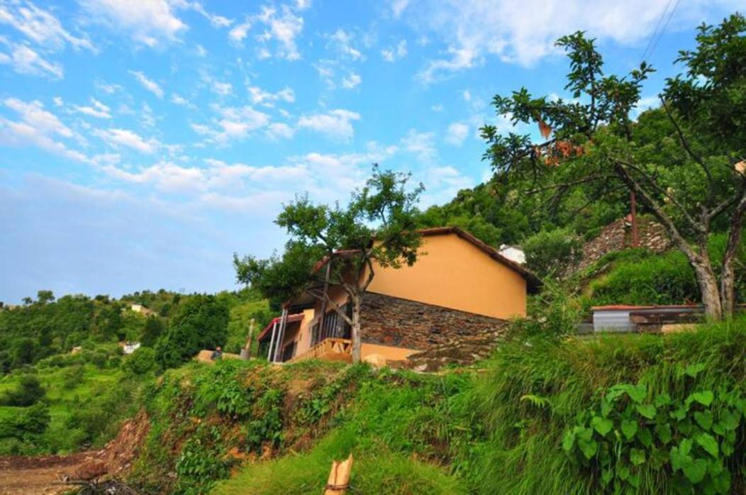The Goat Village- Kanatal By Bakri Chhap Kültér fotó