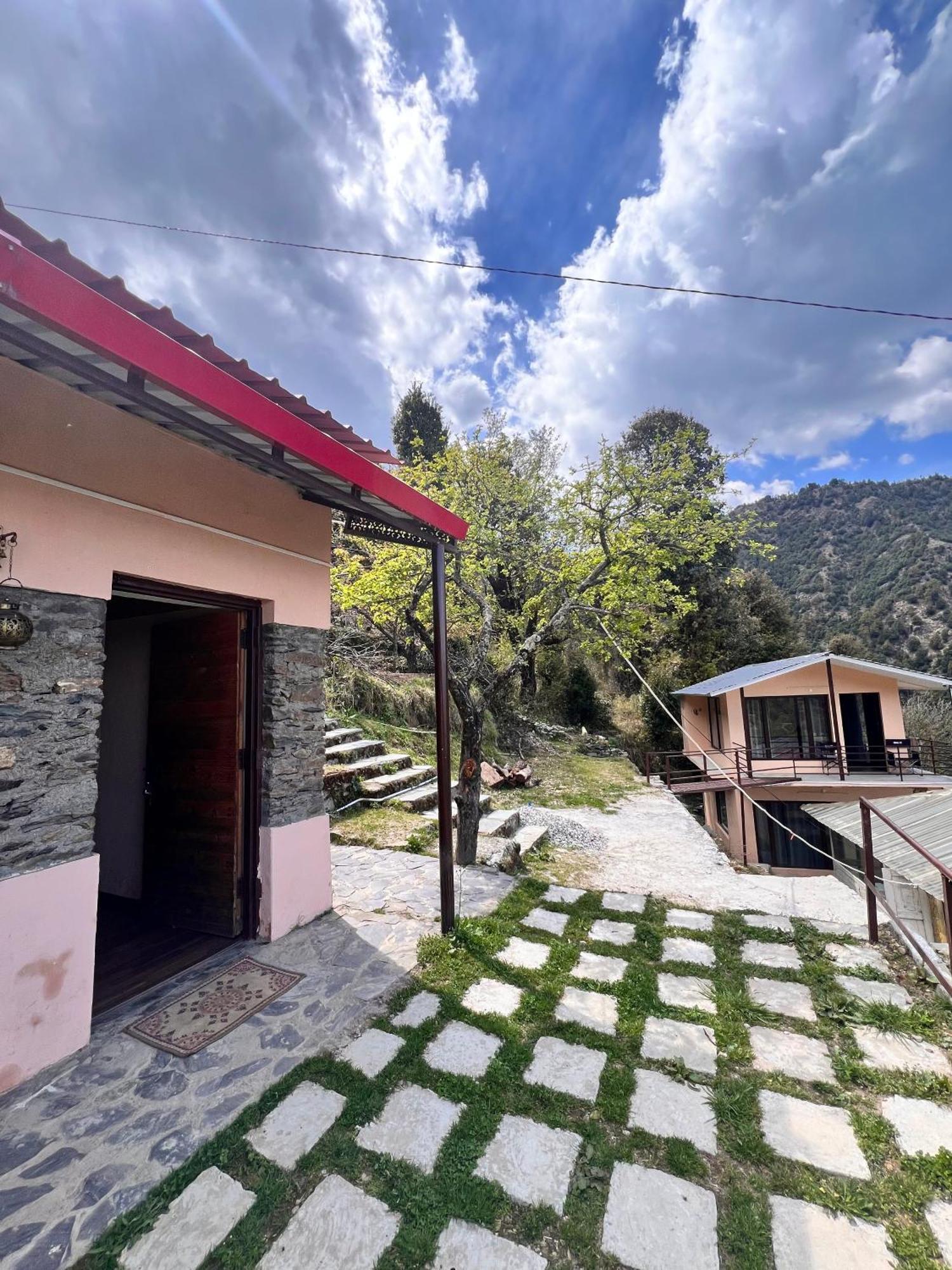 The Goat Village- Kanatal By Bakri Chhap Kültér fotó
